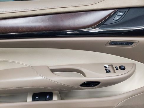 Used 2014 Cadillac ELR w/ Luxury Package image 10