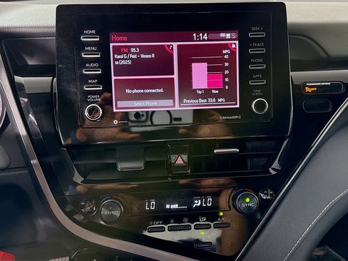 Used 2024 Toyota Camry SE FWD image 18
