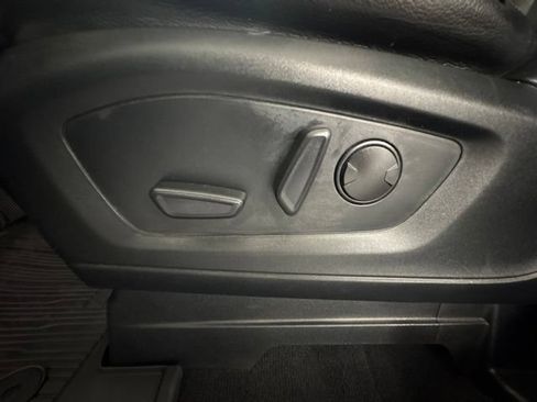 Used 2022 Ford Explorer XLT RWD image 16