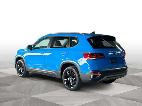 Certified 2024 Volkswagen Taos SE FWD image 6