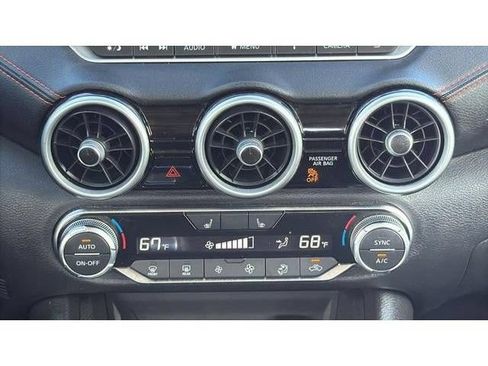 Used 2025 Nissan Sentra SR FWD image 25