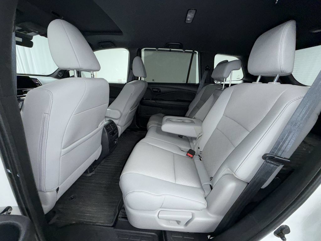 Used 2023 Honda Passport Elite image 13