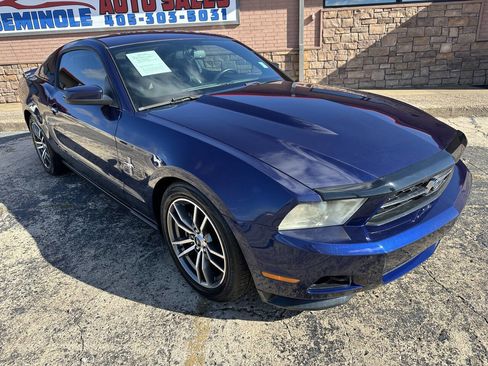 Used 2012 Ford Mustang Premium image 3