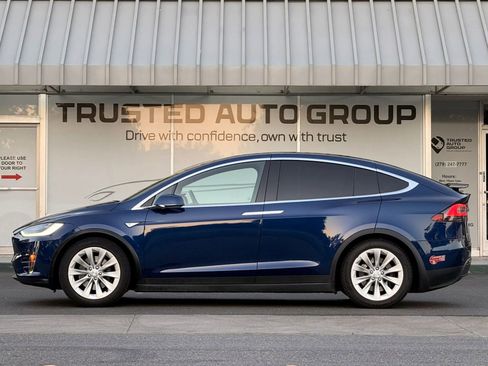 Used 2016 Tesla Model X 75D AWD/4WD image 5