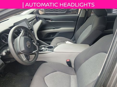 Used 2022 Toyota Camry LE FWD image 11