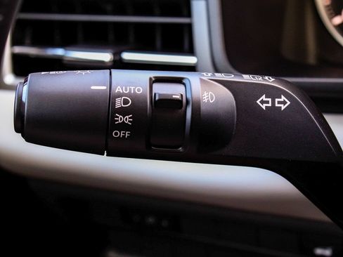Used 2025 Mitsubishi Outlander SE AWD/4WD image 26