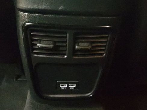 Used 2023 Dodge Charger R/T w/ Harman/Kardon Audio Group image 13