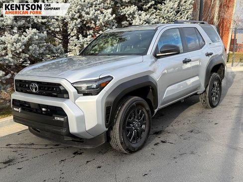 Used 2025 Toyota 4Runner SR5 image 2
