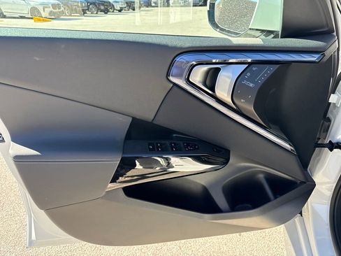 New 2026 BMW X3 xDrive30 w/ M Sport Package image 12