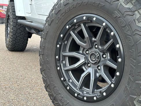 Used 2014 Jeep Wrangler Unlimited Rubicon image 2