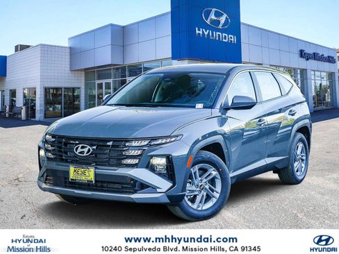 New 2026 Hyundai Tucson SE image 1