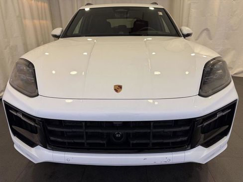 New 2026 Porsche Cayenne GTS AWD/4WD image 6
