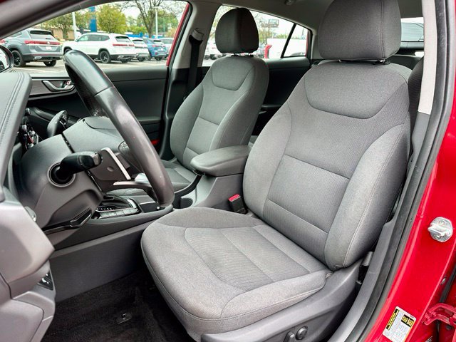 Used 2020 Hyundai Ioniq SE FWD image 13