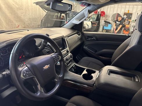 Used 2017 Chevrolet Suburban LS AWD/4WD image 18