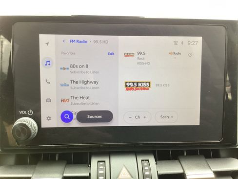 Used 2025 Toyota RAV4 XLE Premium image 18