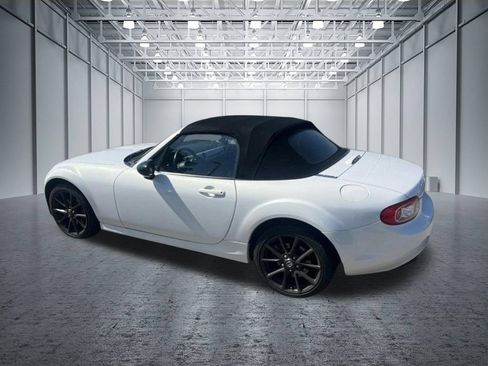 Used 2013 MAZDA MX-5 Miata Club RWD image 4
