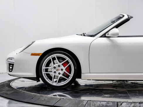 Used 2011 Porsche 911 Carrera S RWD image 11