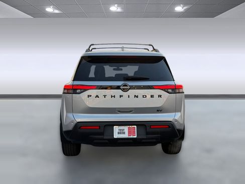 Certified 2024 Nissan Pathfinder SV w/ Black Appearance Package image 9