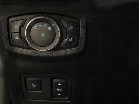 Used 2018 Ford F250 Lariat w/ Lariat Ultimate Package AWD/4WD image 16
