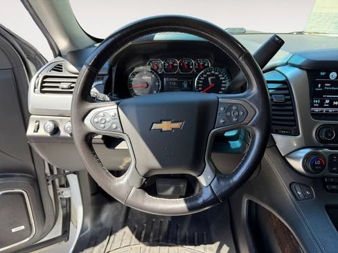 Used 2018 Chevrolet Tahoe LT w/ LT Signature Package AWD/4WD image 12