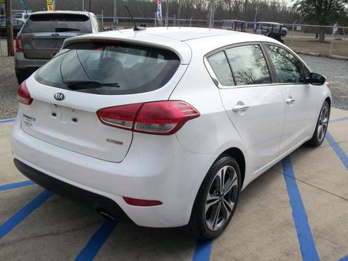 Used 2016 Kia Forte EX FWD image 3