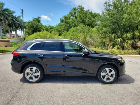 Certified 2025 Audi Q5 Premium Plus w/ Premium Plus AWD/4WD image 3