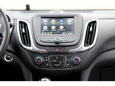 Used 2021 Chevrolet Equinox LT image 30