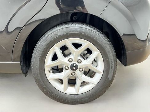 Certified 2023 Kia Soul LX w/ LX Technology Package image 28