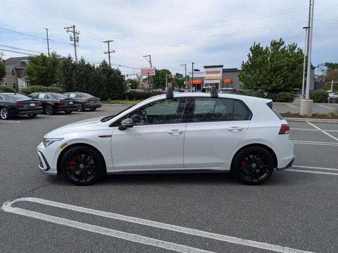 Used 2022 Volkswagen GTI SE FWD image 4