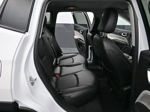 Used 2022 Jeep Compass Limited AWD/4WD image 15