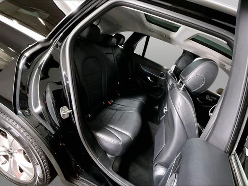 Certified 2018 Mercedes-Benz GLC 300 4MATIC image 17