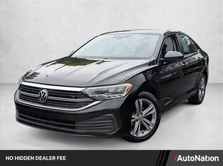 Used 2024 Volkswagen Jetta SE FWD video 1