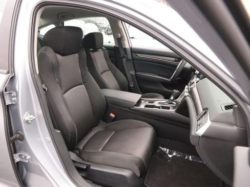 Used 2018 Honda Accord LX image 25