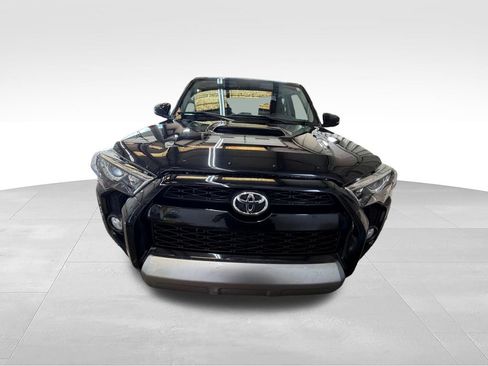 Used 2019 Toyota 4Runner SR5 Premium AWD/4WD image 2