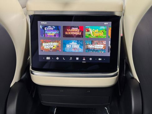 Used 2022 Tesla Model X Plaid image 35