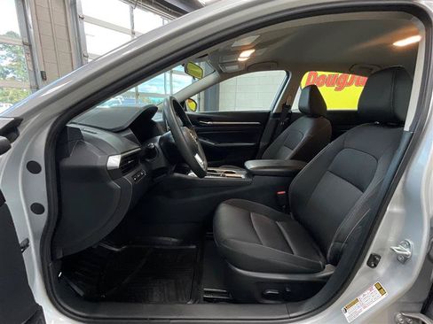 Used 2022 Nissan Altima 2.5 SV FWD image 11
