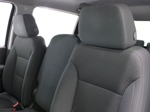 Used 2020 Chevrolet Silverado 1500 Custom w/ Custom Value Package image 33