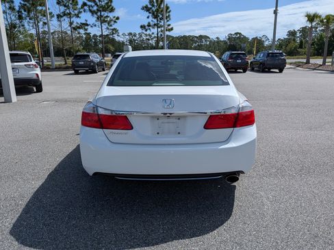 Used 2015 Honda Accord EX image 5