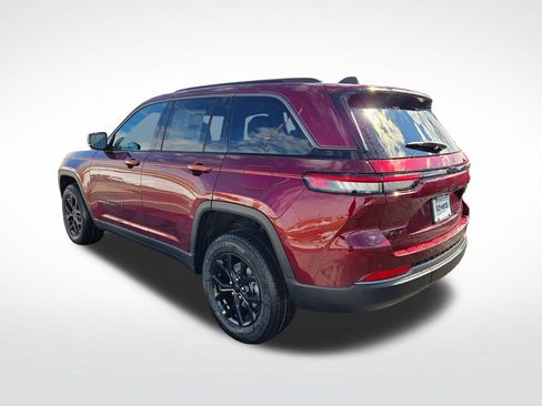 New 2026 Jeep Grand Cherokee Laredo image 5