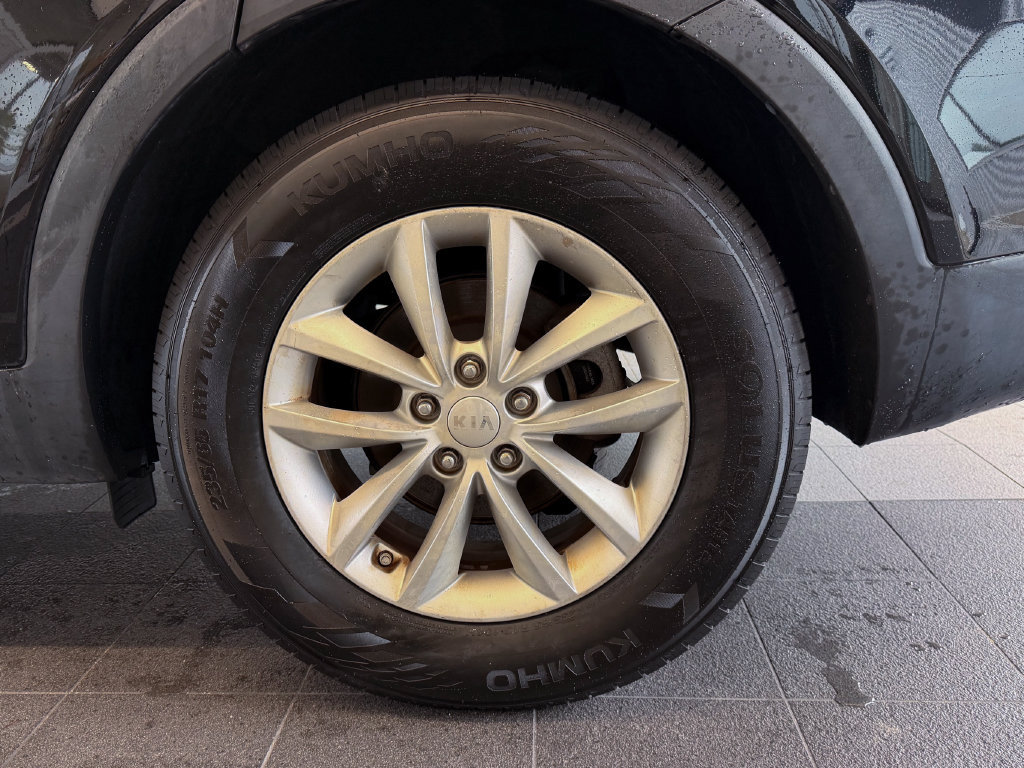 Used 2016 Kia Sorento L FWD image 29