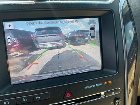 Used 2017 Ford Explorer Limited w/ Equipment Group 301A image 8