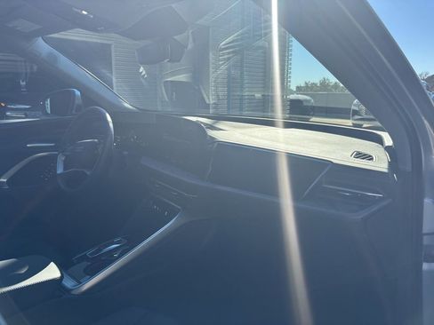 Used 2025 Audi Q5 Premium Plus w/ Premium Plus image 15