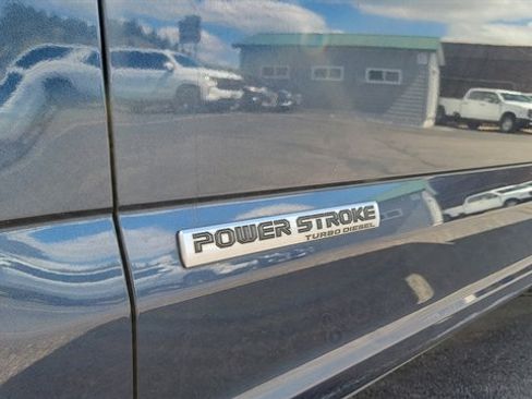 Used 2019 Ford F150 Platinum w/ Technology Package AWD/4WD image 16