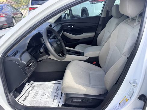 Used 2024 Honda Accord EX image 10