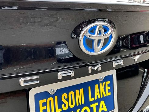 Certified 2022 Toyota Camry SE image 30