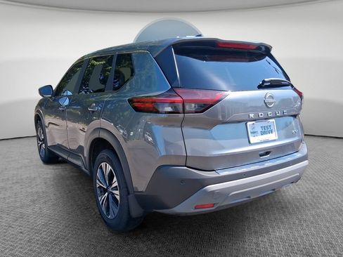 Used 2023 Nissan Rogue SV FWD image 6