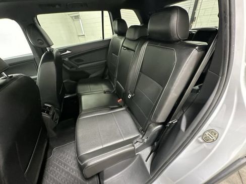 Used 2018 Volkswagen Tiguan SEL w/ R-Line Package FWD image 14