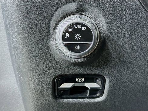 Used 2025 Mercedes-Benz C 43 AMG 4MATIC Sedan image 10