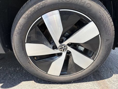 Used 2025 Volkswagen Taos S AWD/4WD image 28