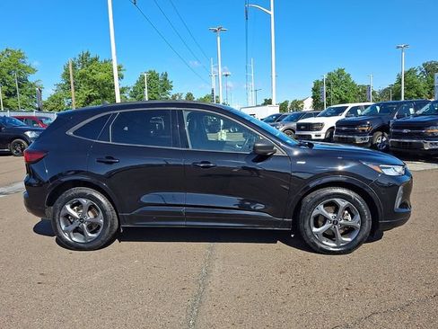 Certified 2023 Ford Escape ST-Line w/ Tech Pack #1 AWD/4WD image 7